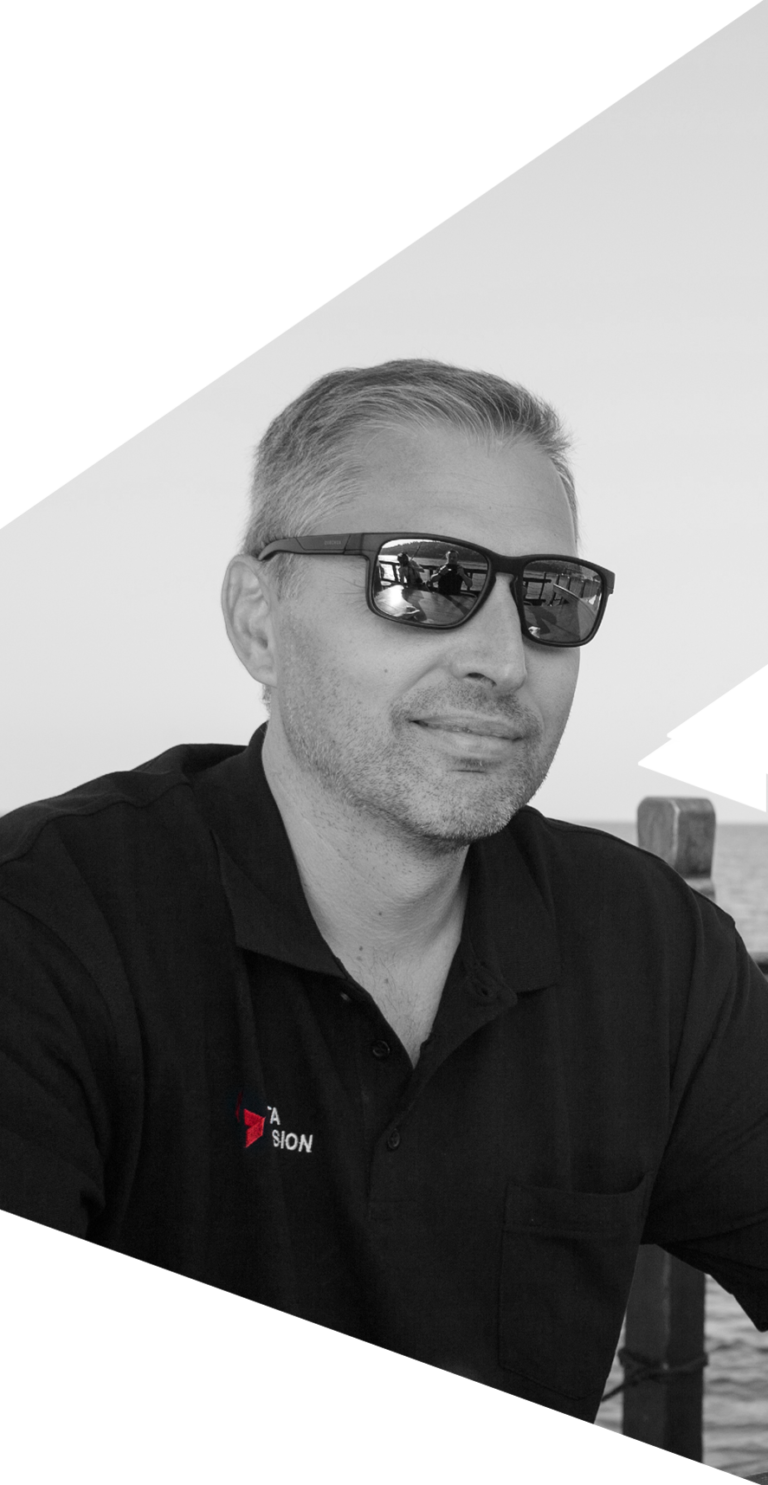 Lazar Todorov - Consultant